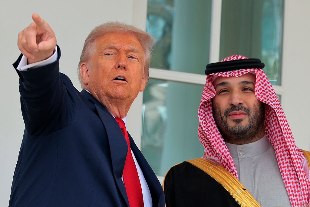 Trump’s Power Move Made Him Look Desperate When He Pressed the Saudi Crown Prince for Praise — and the Prince’s Reaction Showed Who Was Really in Control