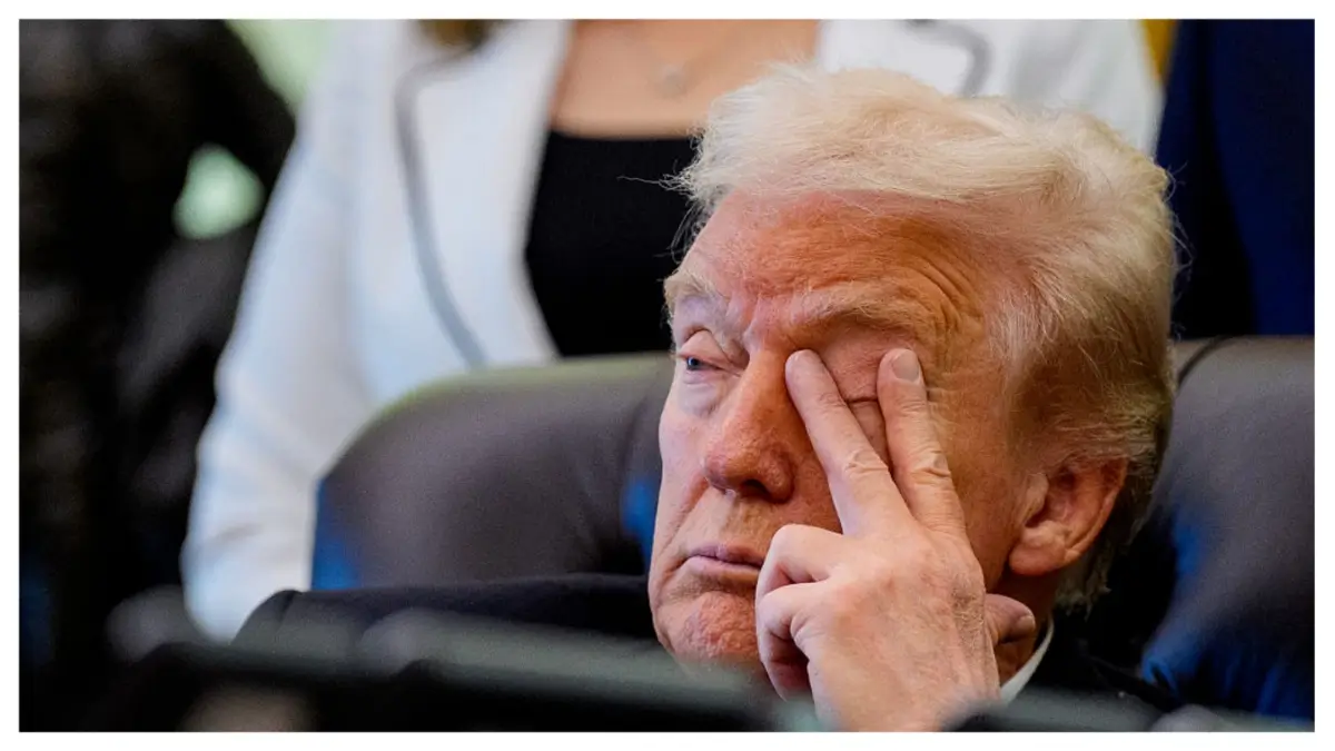 ‘He’s Scared’: Trump Loses It After Crowd Erupts Over a Brutal Clapback Aimed at Him — Then Scrambles to Save Face and Just Makes the Humiliation Worse | FROUSA NEWS ‘He’s Scared’: Trump Loses It After Crowd Erupts Over a Brutal Clapback Aimed at Him — Then Scrambles to Save Face and Just Makes the Humiliation Worse | FROUSA NEWS