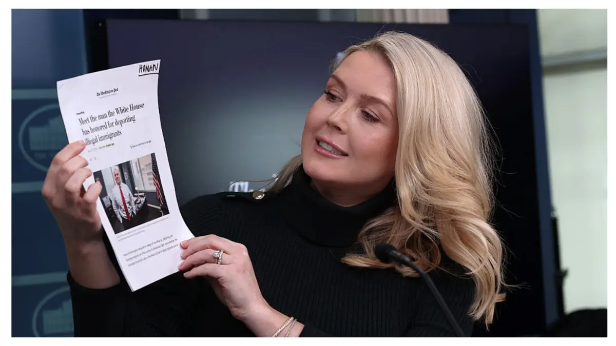 ‘She’s a Piece of S—’: Karoline Leavitt Drags Obama Into White House Mess to Shield Trump and Ends Up Letting a Slick Racist Dog Whistle Slip on Camera