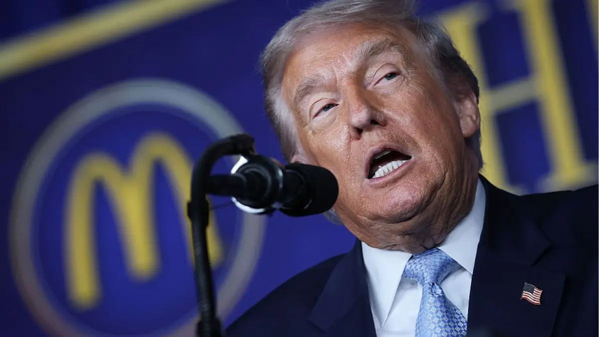 Trump’s Fast-Food Obsession Has Fans Gagging as the Full Details of His Order Make It Harder to Stomach Trump’s Fast-Food Obsession Has Fans Gagging as the Full Details of His Order Make It Harder to Stomach