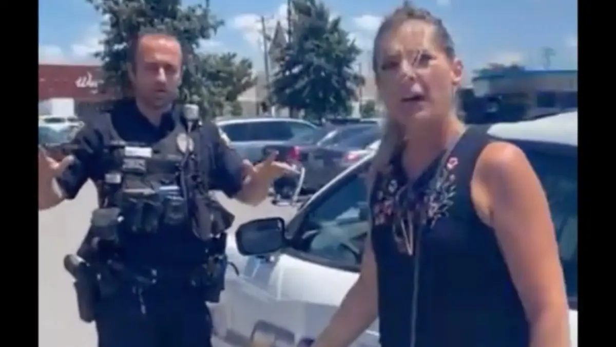 A dramatic video captures the moment an accused shoplifter slaps a Black woman and then goes straight to the police after the woman retaliated in