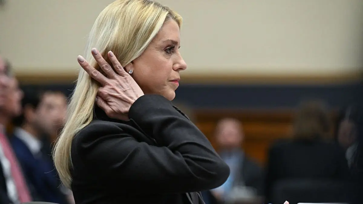 Fired AG Pam Bondi Can’t Get a Single Callback as Trump Goes Radio Silent, and the Reason Why Is More Humiliating Than Anyone Expected