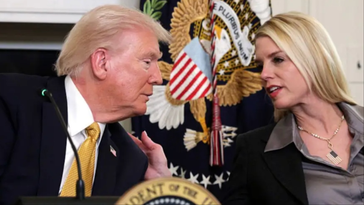 ‘Oh Man’: Trump Talks Big in Memphis — Then Drifts Off the Moment Others Speak as Pam Bondi Raises Her Voice Louder and Louder to Snap Him Back, But His Reaction Steals the Moment