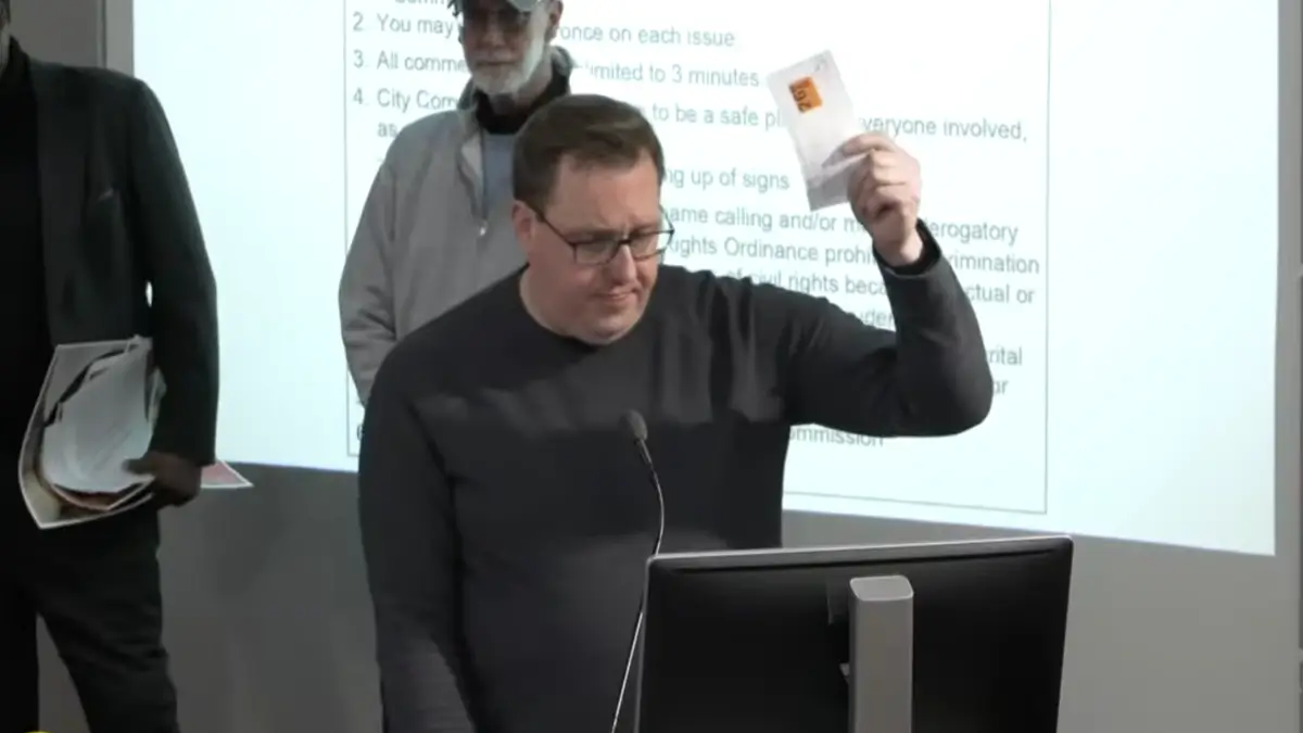 ‘Nobody Would Call’: White Man Does Experiment on Racism, Walks Into City Hall and Dares Officials to Explain Why He Got a Pass, But a Black Man Was Killed