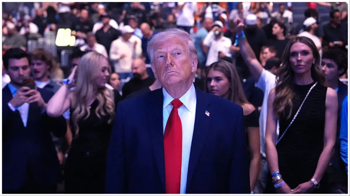 ‘He Drunk’: Trump Watched from the Front Row as Slobbering Ally Slurred Through Gloating Praise, Then a Strange Physical Breakdown Sparks Viral Chaos