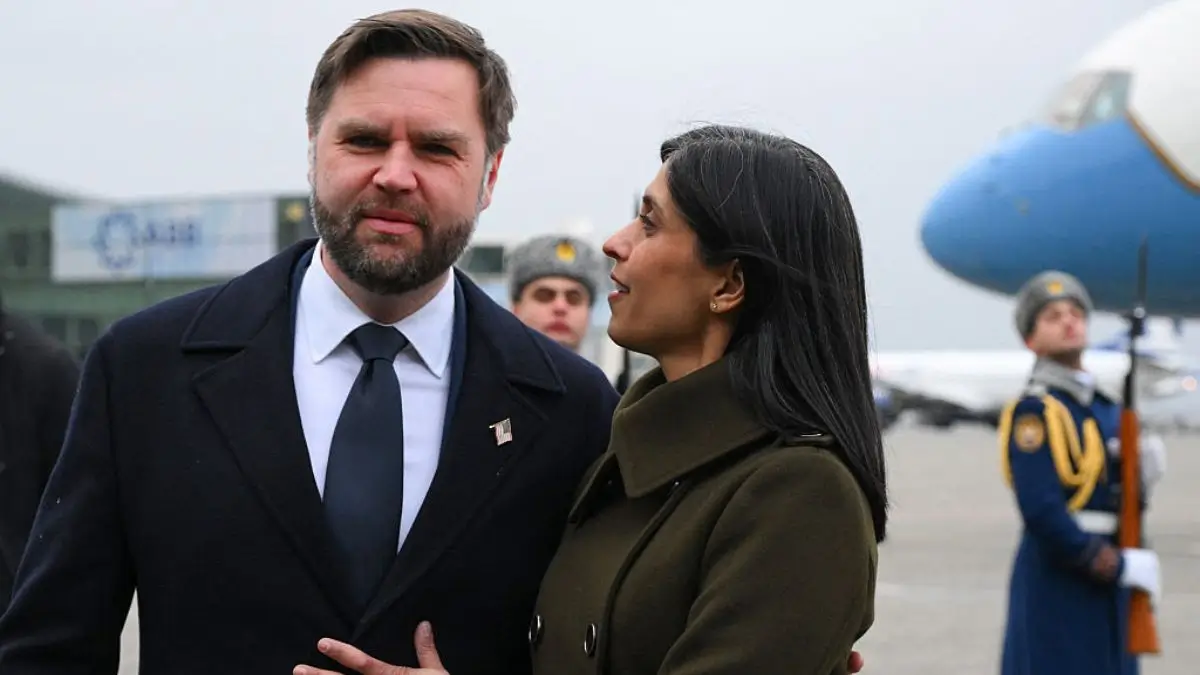 ‘Oh My God,’: JD Vance Snatched Off Stage — But His Story Keeps Changing, and What He Said About His Wife Is Only Adding Fuel to the Fire