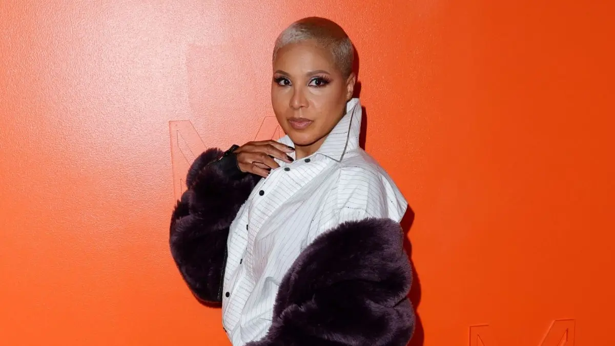 ‘Woah! That Face’: Toni Braxton’s Head-Turning Look Has Fans Zooming In and Questioning How She Still Looks This Youthful