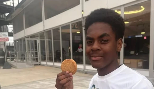 Teenager disappears while on school trip to Jersey Shore.