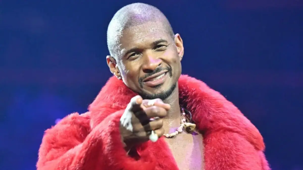 Not many would pass up a shirtless Usher serenade but one woman did. A woman rejected Usher after he brought her onstage during his July 25 Nashville show