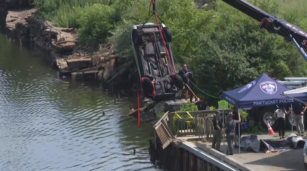 Three generations of women were killed in a crash in Rhode Island