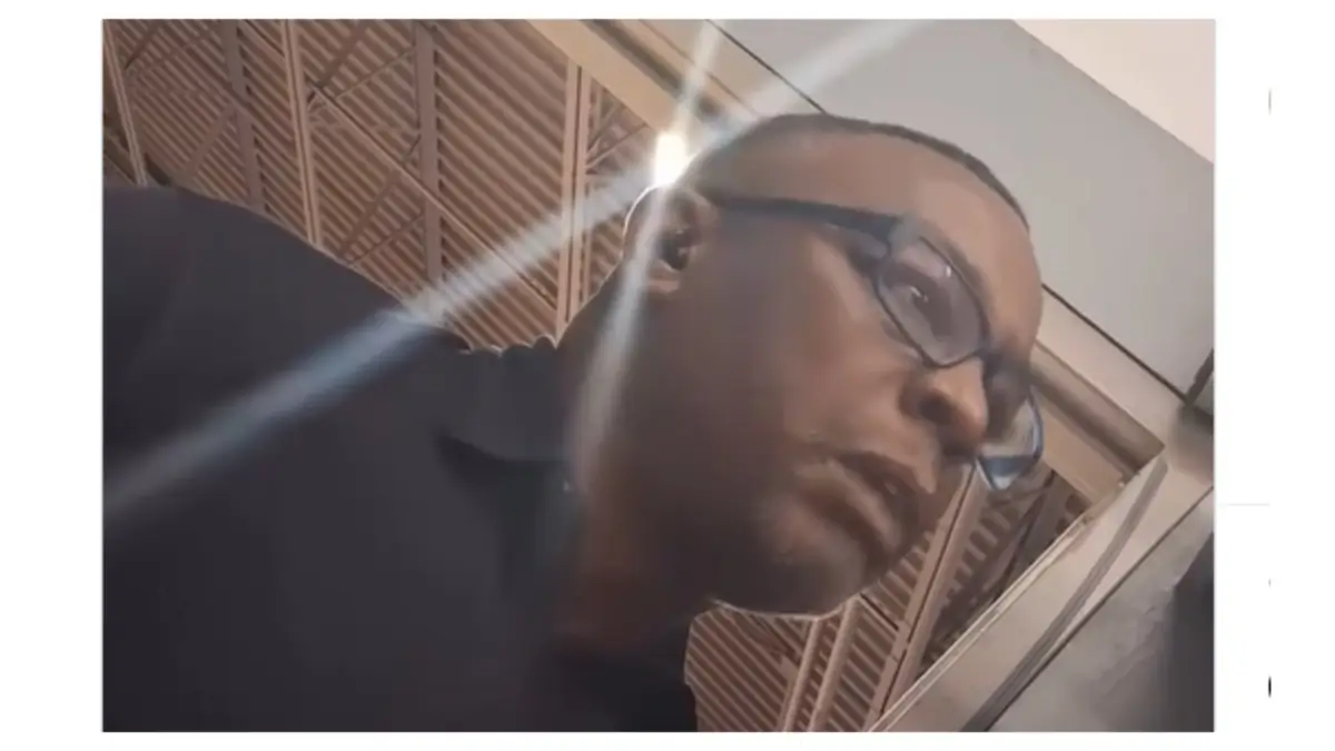 ‘You Gonna Put Your Hands On Me?!’: Aldi Manager Loses His Mind Over a ‘Stolen’ Bag — Drags Shopper to the Back Room, Then the Video Takes a Turn No One Expected