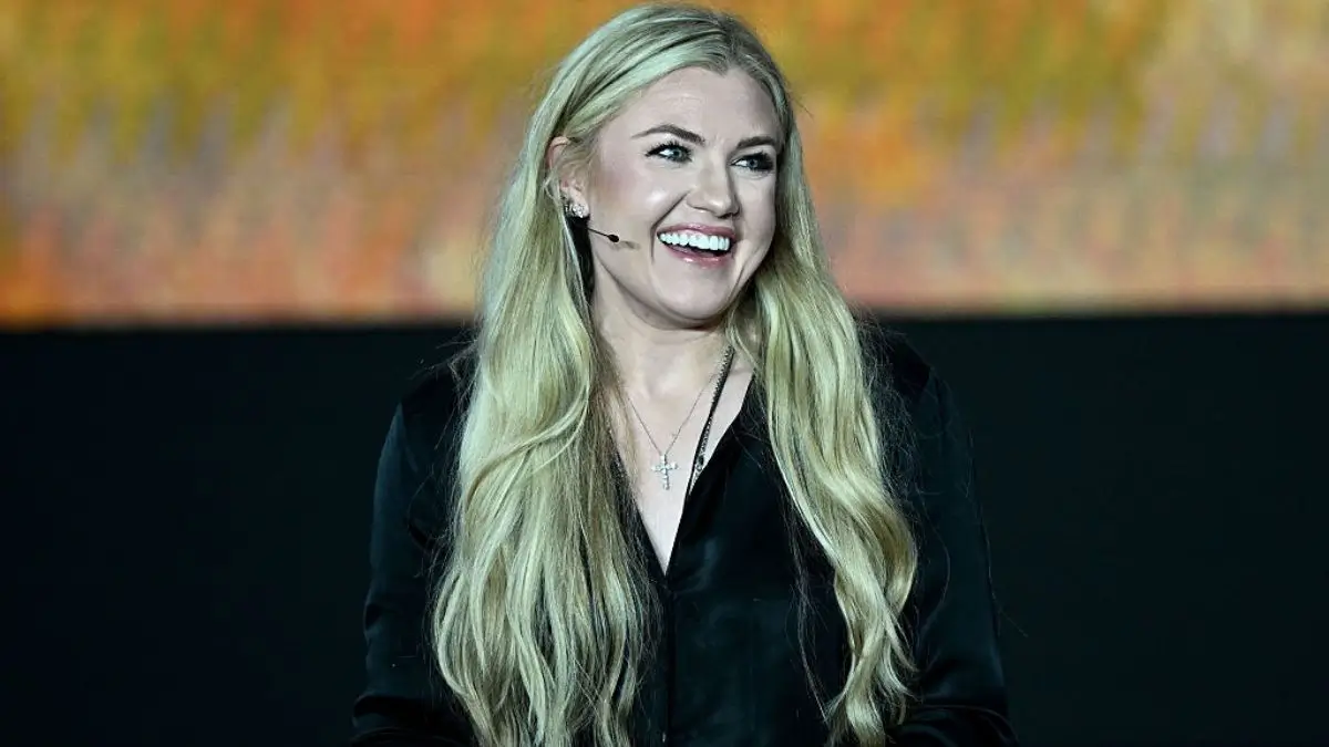 ‘She Never Loved That Man’: Erika Kirk Thought It was a Private Moment — Then a Leaked Video Shows Her Plotting a Takeover Days After Charlie Kirk’s Passing