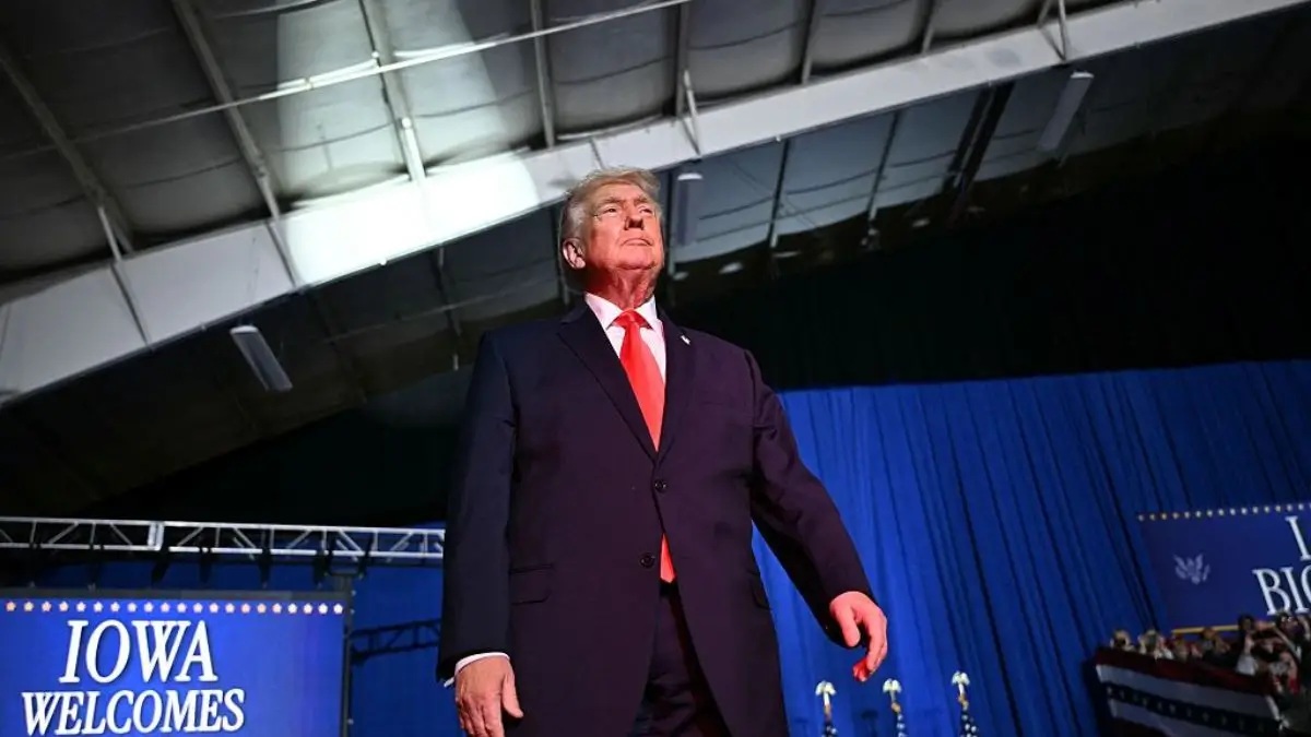 ‘Embarrassing’: A Furious Trump Can’t Spin This After Behind-the-Scenes Image from Iowa Gets Leaked — and Everyone Notices the Same Thing