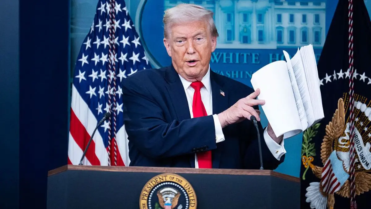 ‘That MF Can’t Be Real’: Trump Nearly Loses His Finger in a Deranged Press Conference — Then Forgets Where He Is and Pulls a Move So Bizarre It Hijacks the Room