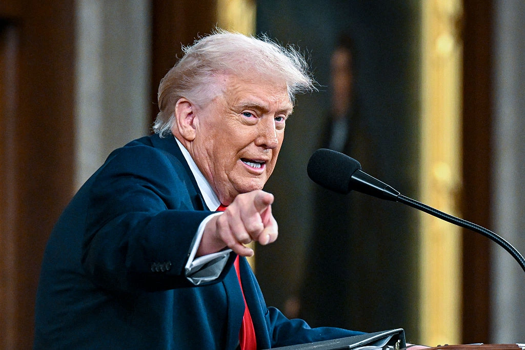 Trump Blows Up His Own Speech With an Unhinged Bathroom Rant About Being Accused of Creating an ‘Environmental Hazard’ — Leaving the Room Dead Silent