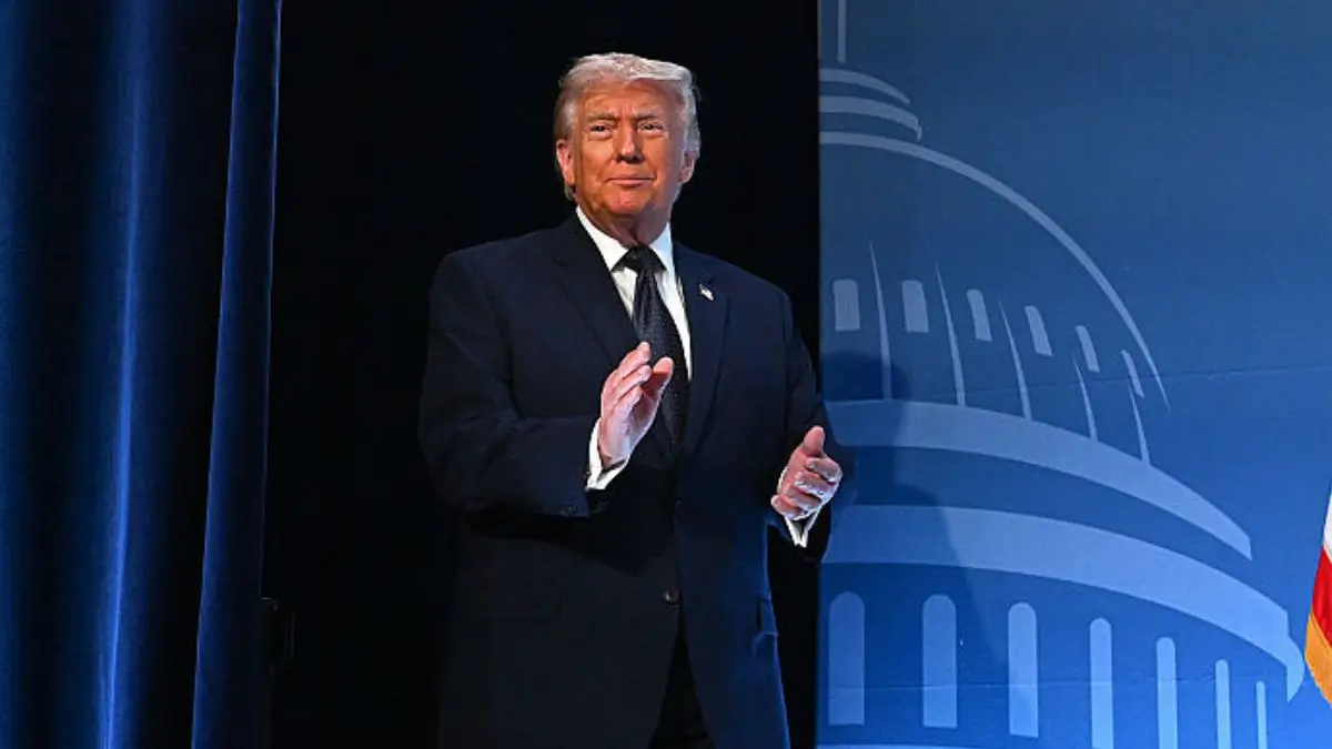 ‘Still Can’t Get Over It’: Tight Close-Up of Trump Has Everyone Zooming In on the One Thing He’s Been ‘Desperate to Cover Up’ for Years