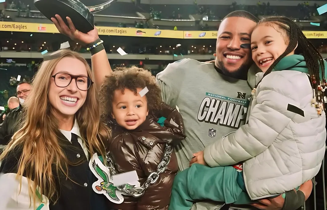 Fans warn Saquon Barkley before their fiancee after signing a new contract with a multi -million with eagles (photo @annaCongdon / Instagram)
