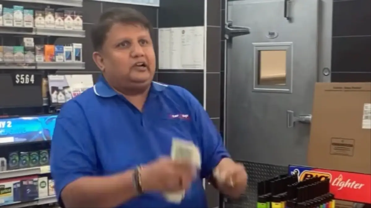 ‘A Big Liar!’: Gas Station Cashier Berates Older Black Man, Accuses Him of Stealing $2, and Then He Looks Under His Shoe, Video Shows