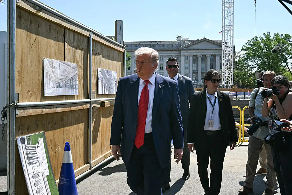 ‘He’s Not Gonna Pay Them’: Trump Tries to Bond with Sweating Construction Workers Before Creepy Question Derails the Whole Conversation