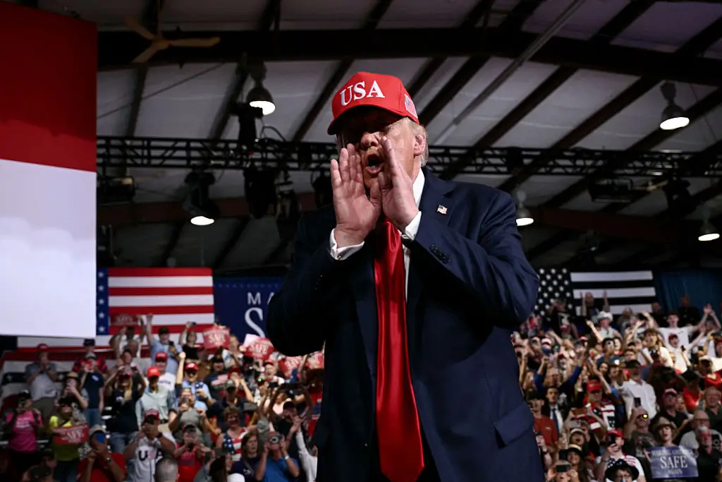 Trump Freezes Mid-Rally as He's Caught Off Guard by Who's Heckling Him, Then Recycles the Same Tired, Awkward Line