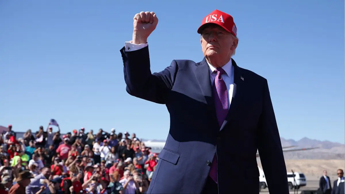 ‘Disturbing!’: Trump Wants Insider Who Exposed His Iran War Secrets Shot — Then Turns to Reporters in Front of Him Like They’re Next