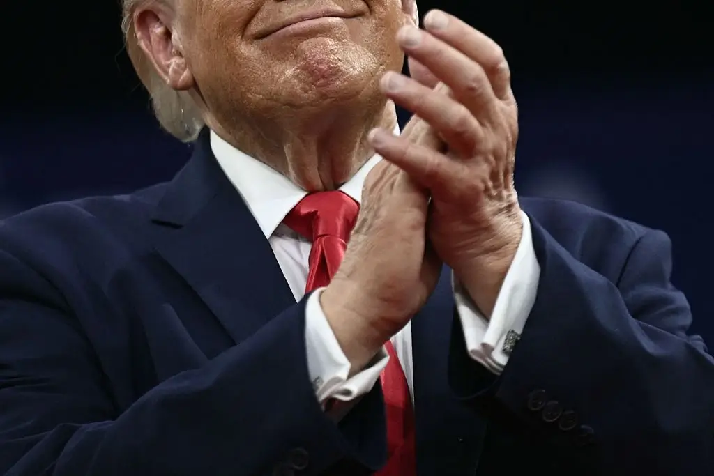 Trump’s Glowing Health Reports Face Scrutiny as Old Doctor’s Confession Resurfaces