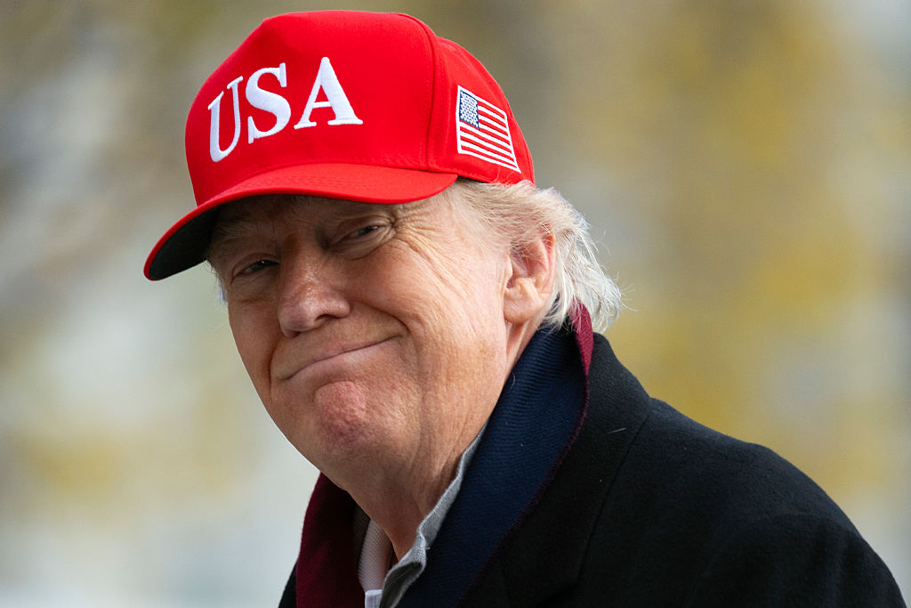 After Bragging About His ‘Elite’ Golf Game, Trump’s Next Swing Gets Caught on Camera — and Viewers Are In Stitches After Bragging About His ‘Elite’ Golf Game, Trump’s Next Swing Gets Caught on Camera — and Viewers Are In Stitches