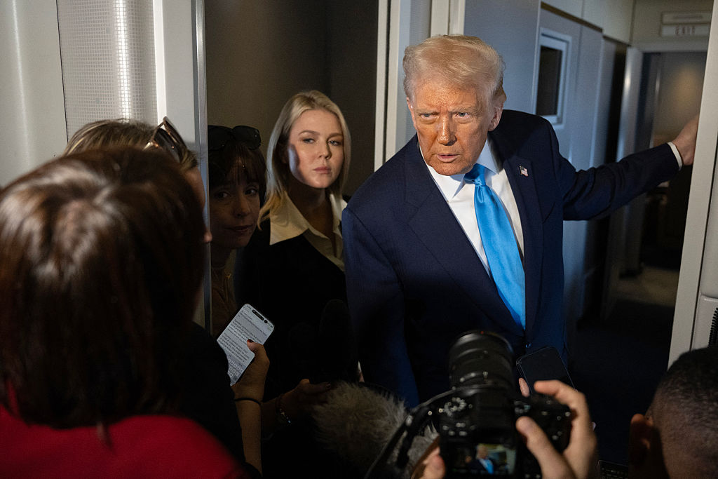 Trump’s Hostile Clash with Reporter Goes Off the Rails — He Points Straight in Her Face, Then Makes a Desperate Move That Instantly Backfires