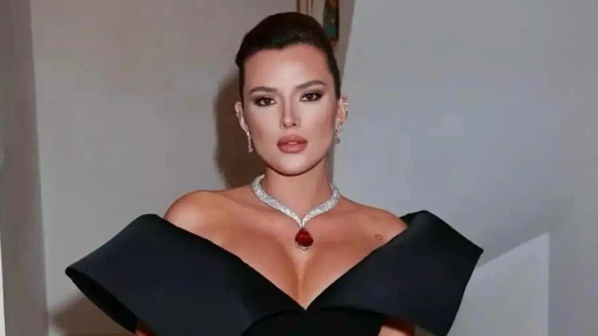 ‘Wow, She Got Big’: Bella Thorne Heats Up the Internet with Bikini Pics That Have Fans Zooming In on Her ‘Chunky’ Thighs ‘Wow, She Got Big’: Bella Thorne Heats Up the Internet with Bikini Pics That Have Fans Zooming In on Her ‘Chunky’ Thighs