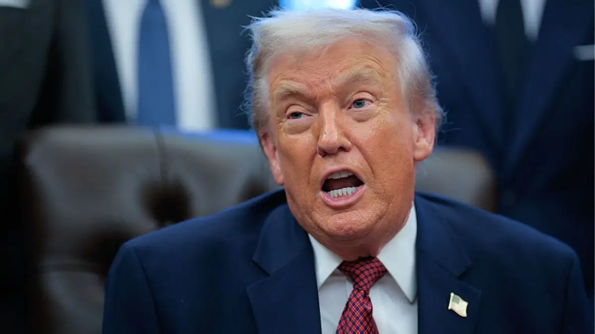 Cameraman’s Tight Shot Exposes Trump’s Insecurities as Viewers Question What Really Happened Behind the Scenes Cameraman’s Tight Shot Exposes Trump’s Insecurities as Viewers Question What Really Happened Behind the Scenes