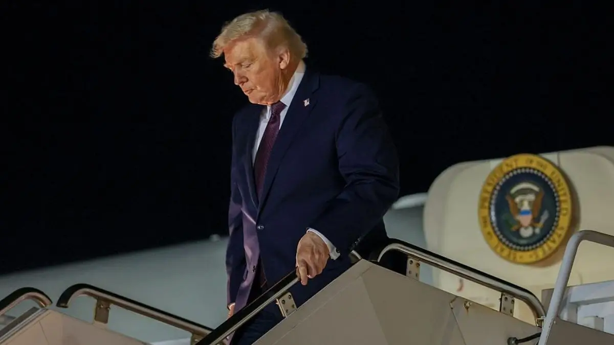 ‘Swollen and Pasty’: Donald Trump’s Health Continues to Unravel After New Video Shows a Clumsy Attempt to Hide His Limp